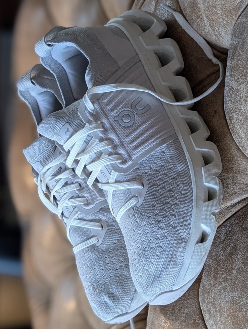 On Running Cloudswift 4 Women's Sneakers US Size 7.5 Grey White